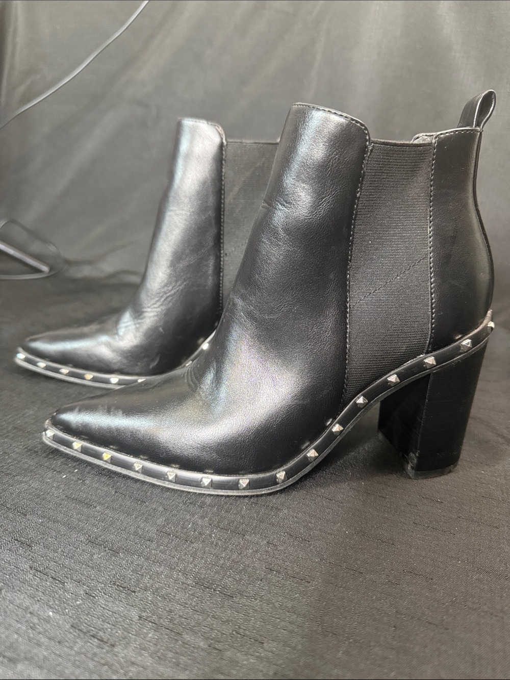 Charles David Black Studded Pointed-Toe Chelsea Ankle Boots Size 7 Motorcycle